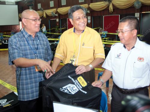 ABDUL AZIZ MOHD YUSOF