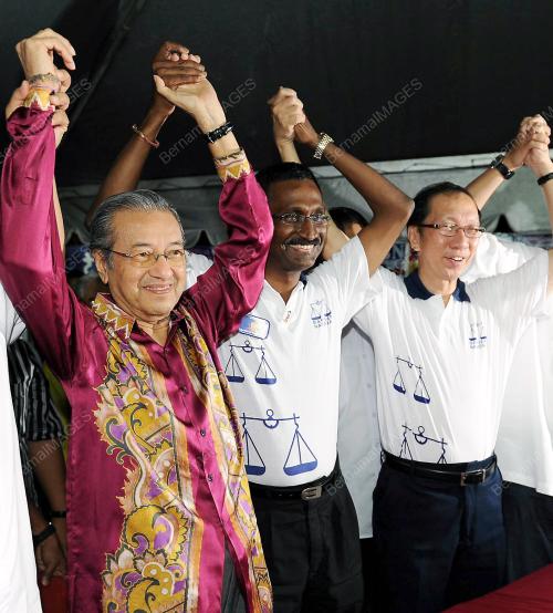 DR MAHATHIR MOHAMAD