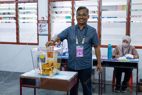 DR MOHAMAD YUSRI BAKIR