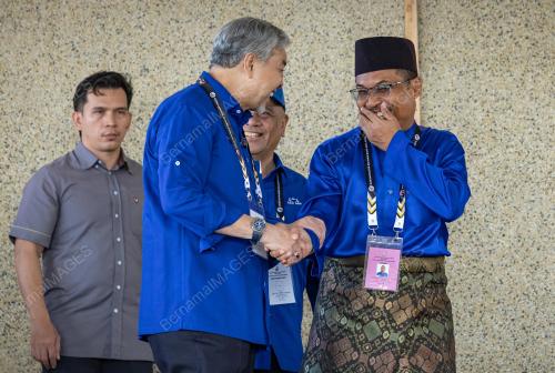 PROSES PENAMAAN CALON