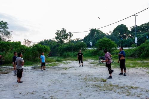 BULU AYAM: WARISAN YANG MASIH BERNAFAS DI AYER KUNING