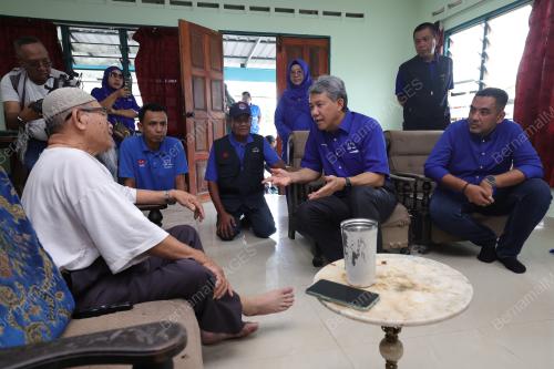 DATUK SERI MOHAMAD HASAN
