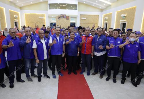 DATUK SERI SAARANI MOHAMAD
