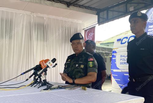 DATUK KAMARUL ZAMAN MAMAT