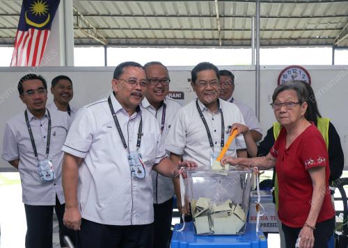 TAN SRI ABDUL GHANI SALLEH
