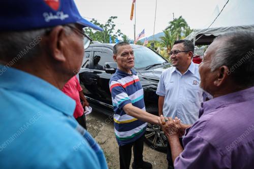 DATUK SERI ADNAN YAAKOB