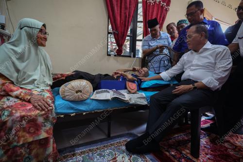 DATUK SERI WAN ROSDY WAN ISMAIL