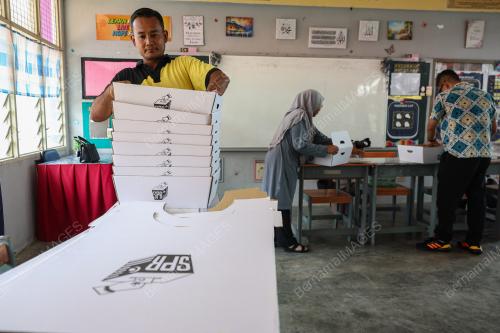 PERSIAPAN HARI MENGUNDI
