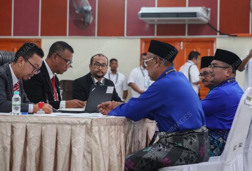 DATUK AMIZAR ABU ADAM