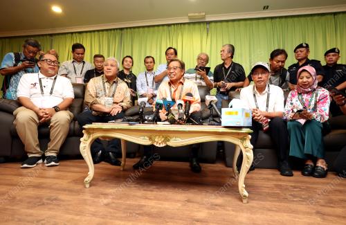 TAN SRI ABANG JOHARI TUN OPENG