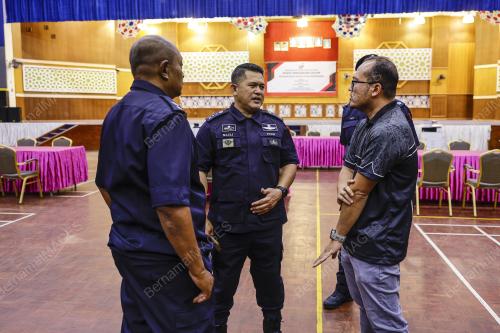 DATUK MAZLI MAZLAN