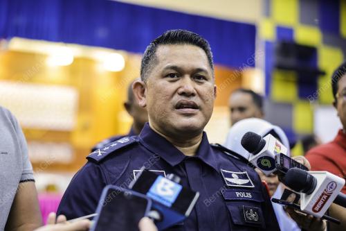 DATUK MAZLI MAZLAN