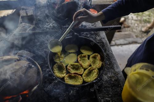 KUIH AKOK KIJAL LEGASI CHE WA LAH