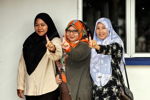 HARI MENGUNDI AWAL PRK P.040 KEMAMAN