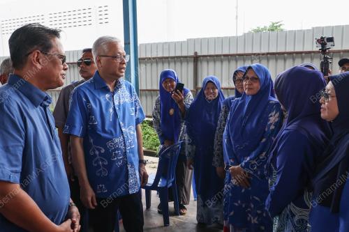 DATUK SERI ISMAIL SABRI YAAKOB