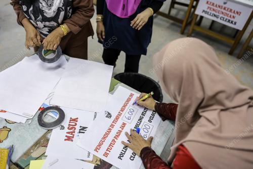 PERSIAPAN MENJELANG HARI PENGUNDIAN PRK KEMAMAN