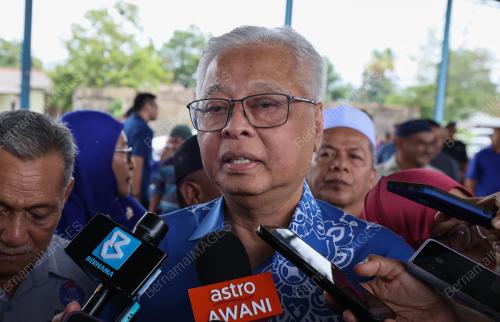 DATUK SERI ISMAIL SABRI YAAKOB