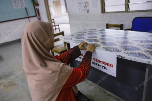 PERSIAPAN MENJELANG HARI PENGUNDIAN PRK KEMAMAN