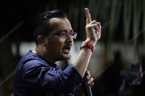 DATUK DR ASYRAF WAJDI DUSUKI
