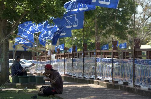 PRN01_01052016_BENDERA_PARTI