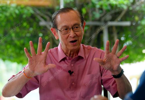 TAN SRI CHONG KAH KIAT
