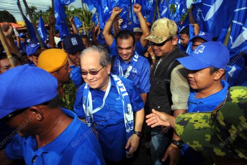 PRN05_25042016_PENAMAAN_CALON