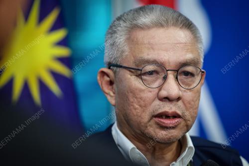 DATUK SERI DR ADHAM BABA