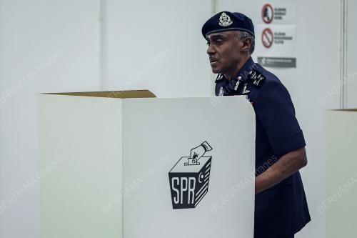 DATUK M. KUMAR