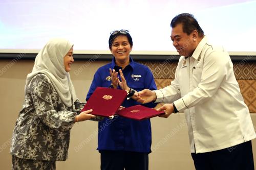 DATUK AZALINA OTHMAN
