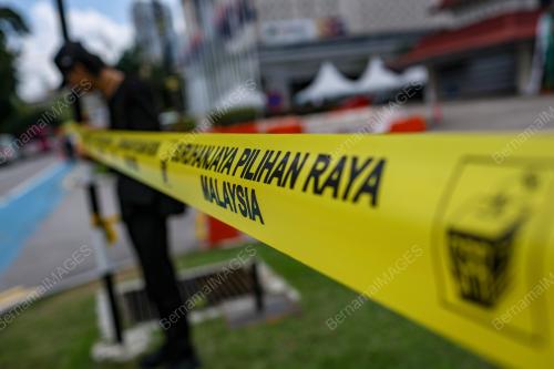 PERSIAPAN PUSAT PENAMAAN CALON