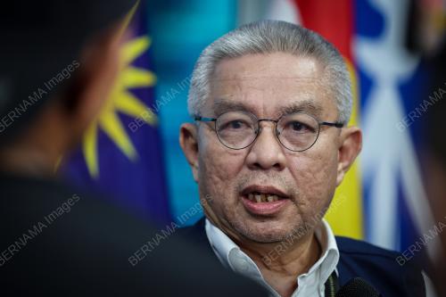 DATUK SERI DR ADHAM BABA