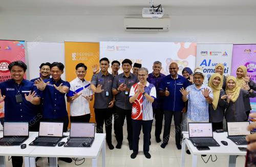 DATUK FAHMI FADZIL