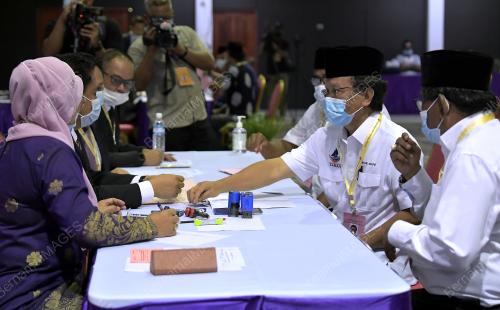 DATUK SERI MOHD SHAFIE APDAL