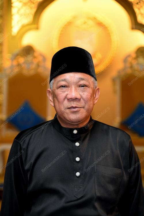 DATUK SERI BUNG MOKTAR RADIN