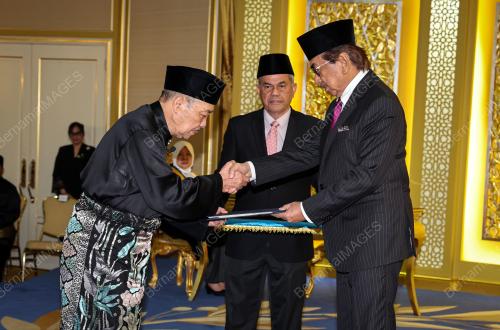 DATUK SERI HAJIJI NOOR