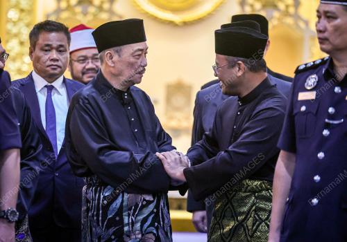 DATUK SERI HAJIJI NOOR