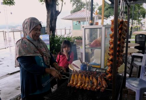 MAKANAN LAUT SEGAR DI BENTING