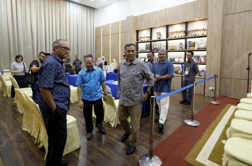 DATUK SERI RAMLAN HARUN