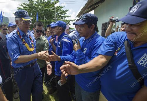 PRN16_28042016_TINJAUAN