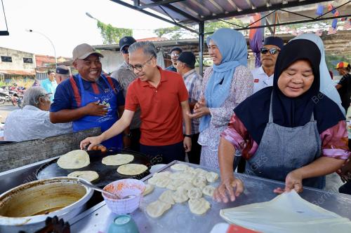 DATUK FAHMI FADZIL