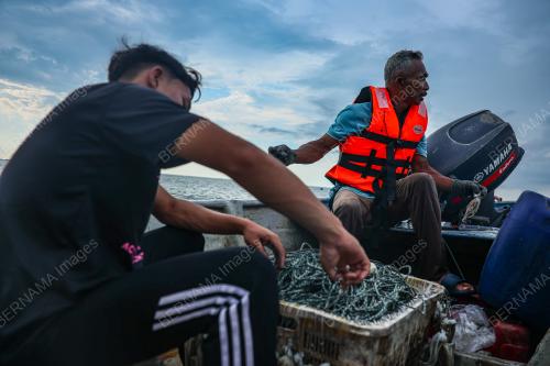 NELAYAN DI MERSING
