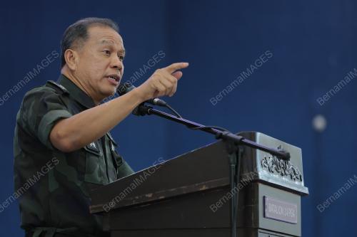 DATUK SERI MOHD KHALID ISMAIL