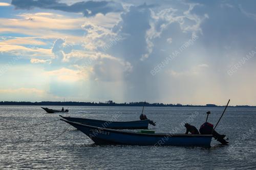 NELAYAN DI MERSING