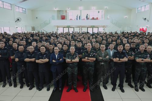 DATUK SERI MOHD KHALID ISMAIL