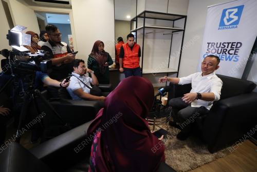 DR MASZLEE MALIK