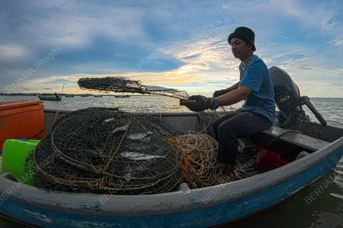 NELAYAN DI MERSING