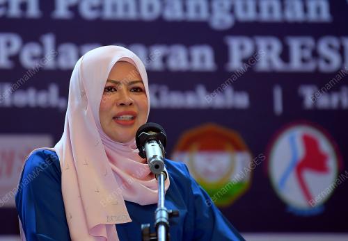 DATUK SERI RINA HARUN
