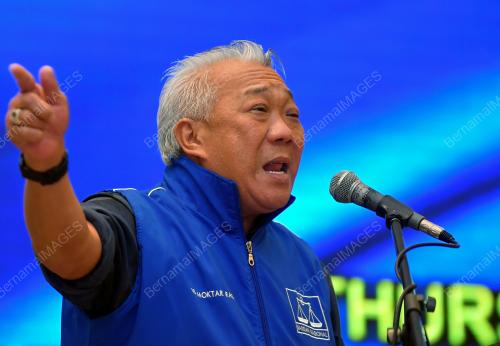 DATUK SERI BUNG MOKTAR RADIN