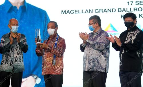 TAN SRI MUHYIDDIN YASSIN