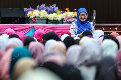 HASRUNIZAH HASSAN